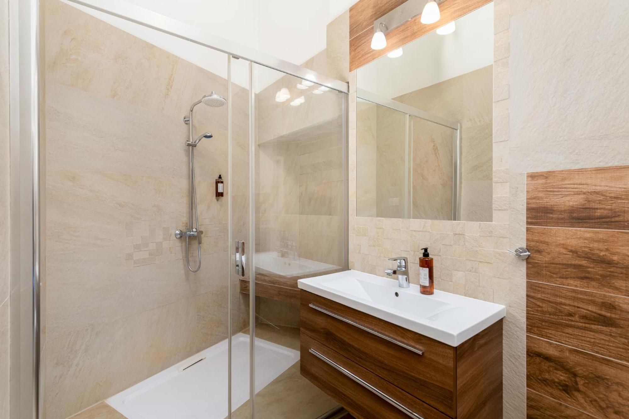 Miodowa Boutique Residence คราคูฟ ภายนอก รูปภาพ