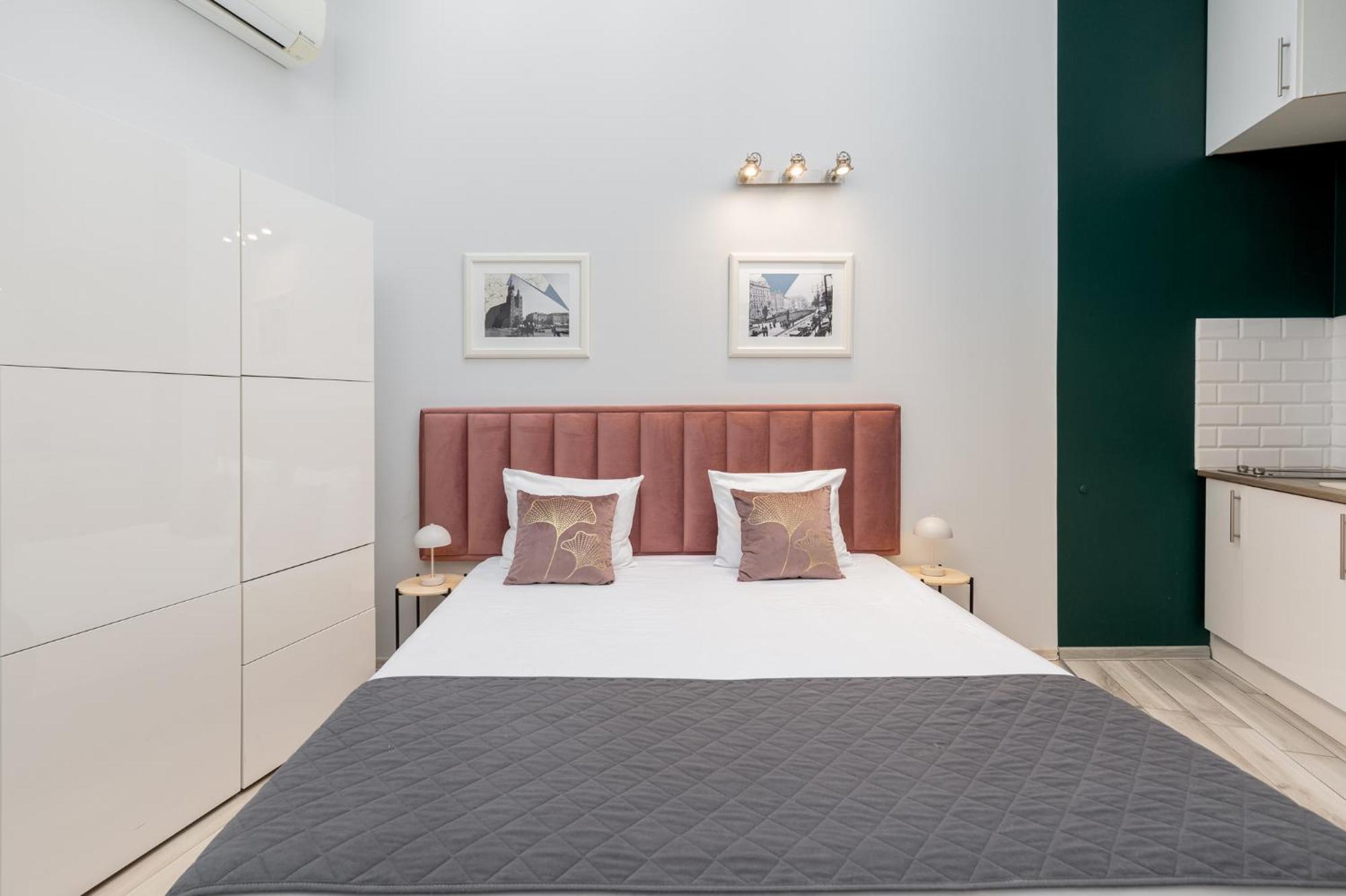 Miodowa Boutique Residence คราคูฟ ภายนอก รูปภาพ